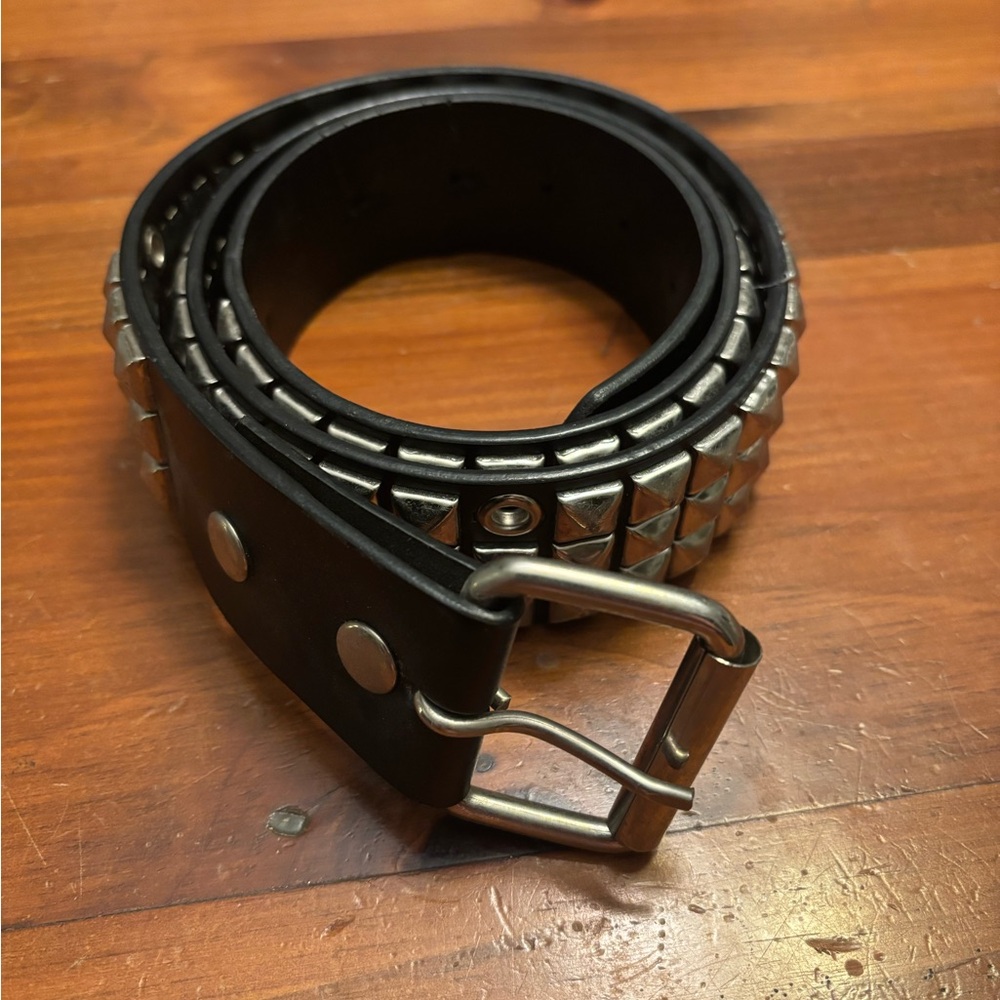 Vintage Men's Black and Silver Studded Belt